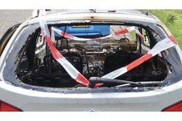 Schade in beeld: Twee auto's binnen half uur in vlammen op in Den Helder