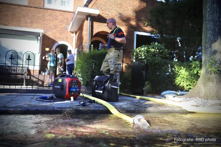 Wateroverlast in Den Helder: Meerdere kruipruimtes onder water