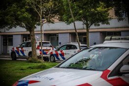 Arrestatieteam valt woning binnen in Den Helder, één aanhouding