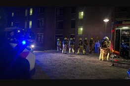 Auto door brand verwoest aan Kanaalweg