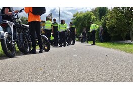 Fietsster gewond na botsing met scooter in Den Helder