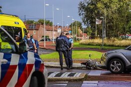 Aanrijding tussen auto en fietsster op kruising Schootenweg
