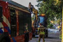 Boom breekt af en belandt op uitbouw aan Sumatrastraat in Den Helder