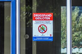 Burgemeester De Boer sluit woning aan Asterplein