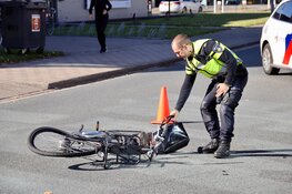 Fietsster licht gewond bij ongeval met vrachtwagen in Den Helder