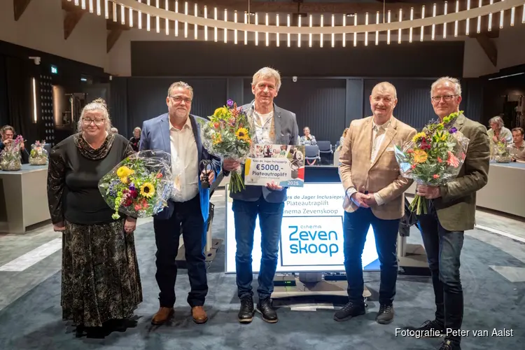 Plateautraplift van Cinema Zevenskoop wint Kees de Jager Inclusieprijs 2025