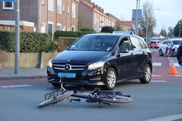 Fietser gewond na aanrijding met taxi in Den Helder