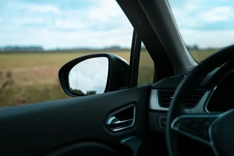 Auto gekocht of verkocht in Den Helder? Zo regel je het kenteken goed