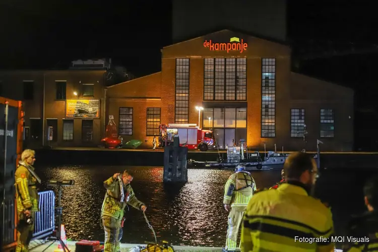 Niemand aangetroffen na grote zoekactie in water langs Zuidstraat