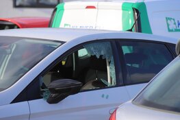 Groot aantal autoinbraken bij TESO-parkeerterrein in Den Helder, twee aanhoudingen