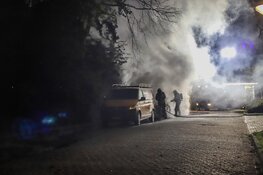 Auto verwoest na nachtelijke autobrand