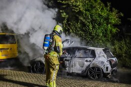 Auto verwoest na nachtelijke autobrand