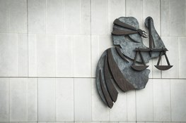 Vijf verdachten faillissementsfraude voor de politierechter