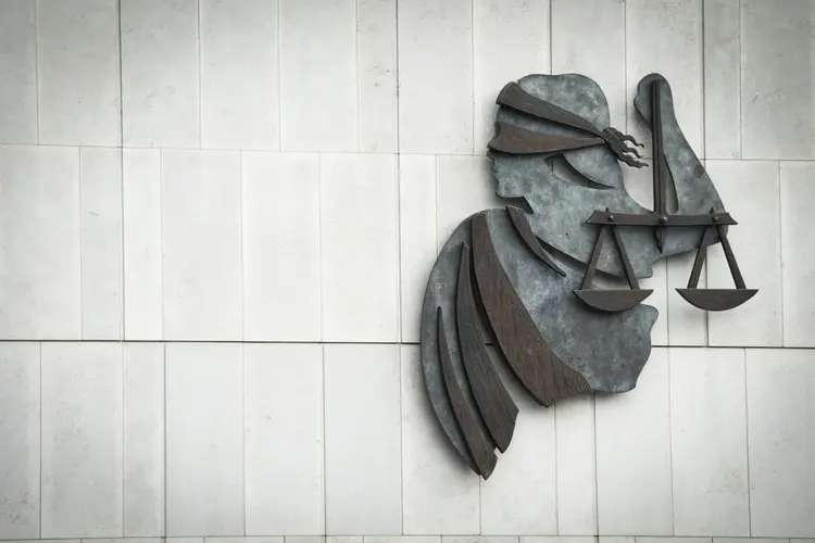 Vijf verdachten faillissementsfraude voor de politierechter