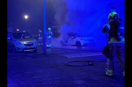 Auto zwaar beschadigd na nachtelijke autobrand in Den Helder
