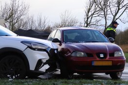 Schade na ongeval tussen twee auto’s op Waddenzeestraat in Den Helder