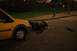 Scooterrijder gewond na aanrijding