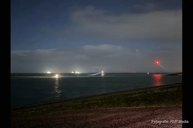 Hulpdiensten zoeken naar mogelijk vermist persoon in Noordzee bij Den Helder