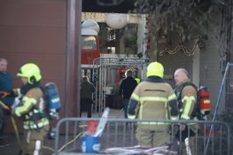 Brand in schoorsteen van Hotel Den Helder: rook in wijde omtrek te zien