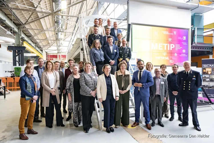 Den Helder laat kracht van Maritiem Cluster zien tijdens werkbezoek Ingrid Thijssen