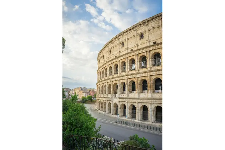 Vakantie aan de kust of een stedentrip? Zo kies je bagage die tegen een stootje kan