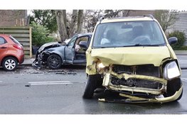 Twee gewonden na zware botsing in Den Helder