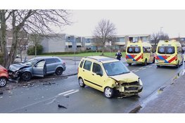 Twee gewonden na zware botsing in Den Helder