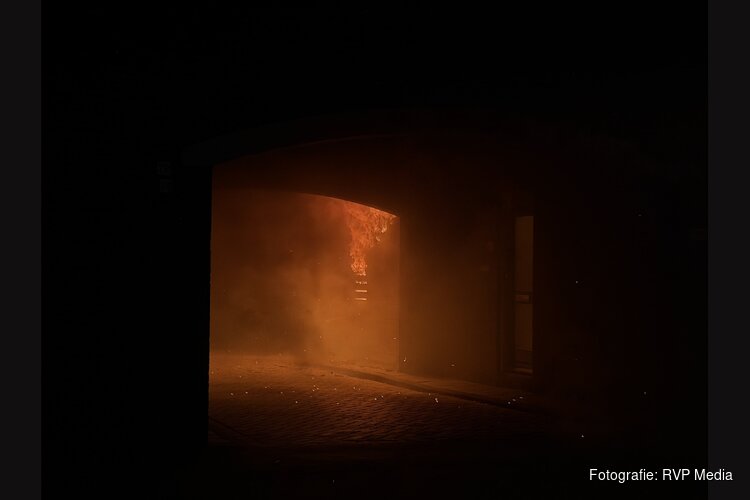 Flinke schade na uitslaande brand in schuur