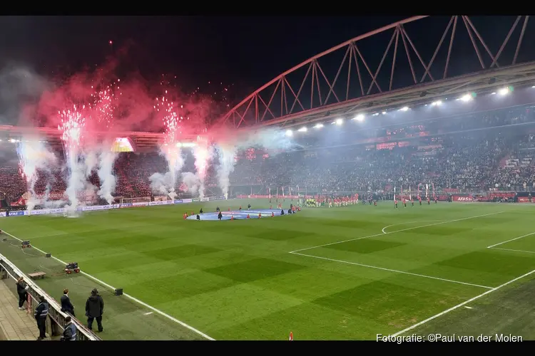 AZ opnieuw bekerfinalist na nipte winst op Telstar