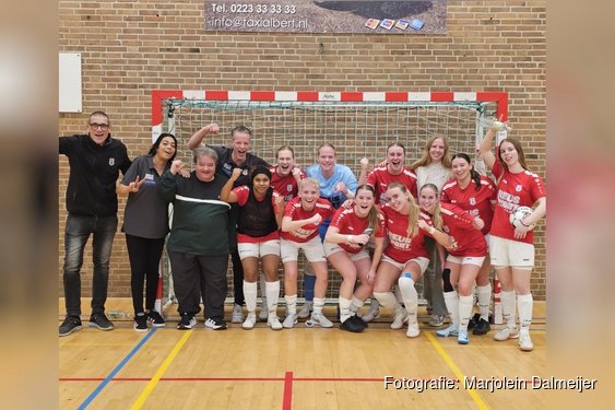 Eindelijk weer eens winst voor Zeemacht-vrouwen