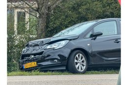 Schade na ongeval op Nieuweweg in Den Helder