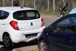 Flinke schade na ongeval tussen meerdere voertuigen in Den Helder