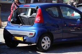 Flinke schade na ongeval tussen meerdere voertuigen in Den Helder