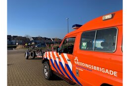 Oudste Nederlandse strandambulance moet vervangen worden: vrijwilligers moeten zelf betalen en zoeken hulp