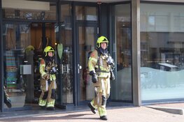Brandweer rukt uit voor brandgerucht bij HEMA Den Helder
