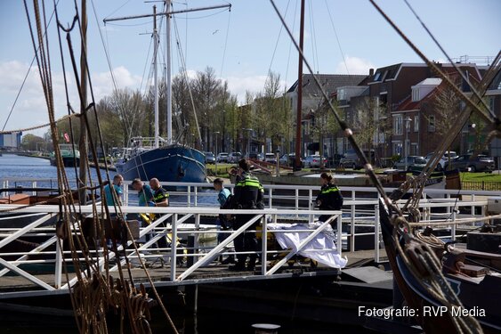 Man zwaargewond na val in water Den Helder