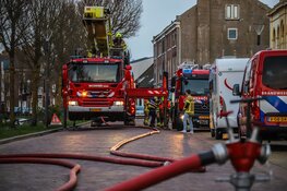 Brandweer oefent tweemaal aan de Kerkgracht in Den Helder, Brandweer personeel in nood