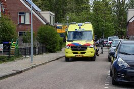 Man aangehouden en gereanimeerd bij inval in Den Helder