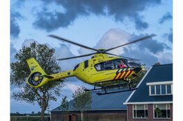 Traumahelikopter ingezet, landt langs N9 bij Julianadorp Zuid