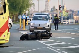 Auto en scooter betrokken bij ongeval in Binnenhaven Den Helder
