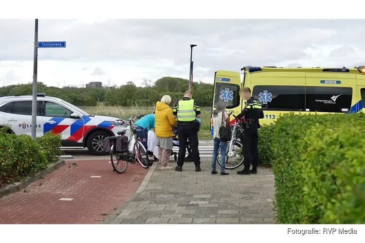 Fietser komt ten val in Huisduinen en moet naar ziekenhuis
