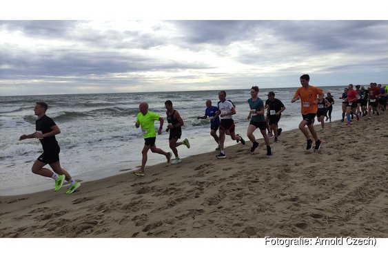 Zee van Tijd Strandloop op 1 juli: sportieve uitdaging op het strand en in de duinen