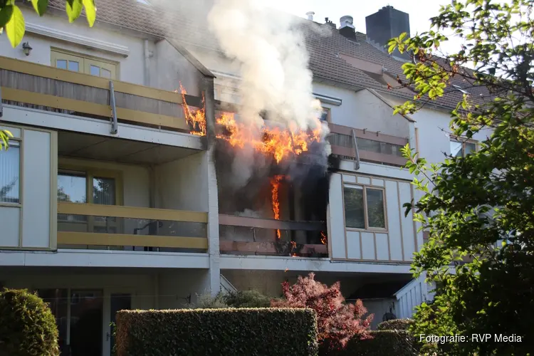 Uitslaande woningbrand aan Marina-Park in Den Helder