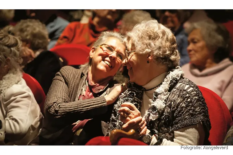 Samen uit, samen naar Theater de Kampanje met Vier het Leven