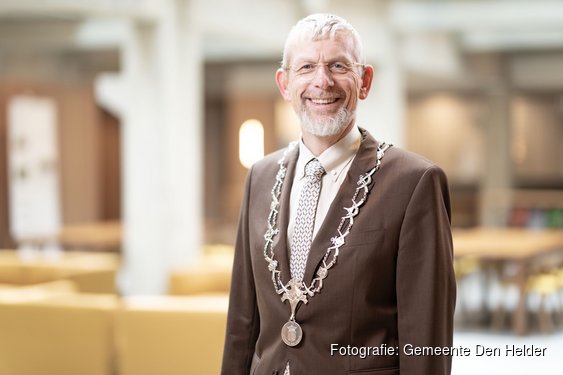 Burgemeester Jan de Boer kondigt einde ambtstermijn aan per 4 maart 2027