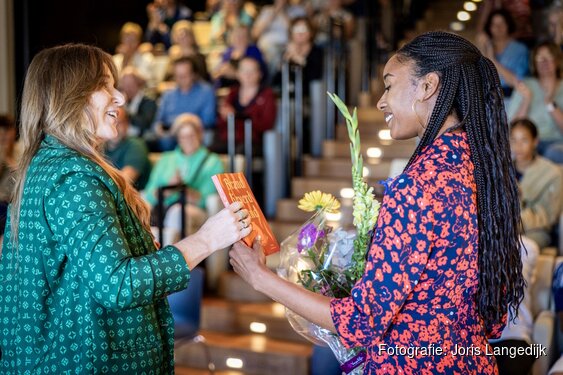 Nadine Cecilia nieuwe stadsdichter van Den Helder