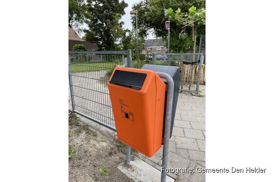 Gemeente vervangt duo-afvalbakken door één afvalbak