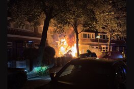 Grote uitslaande brand in woning Den Helder