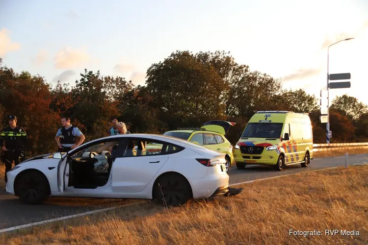 Automobilist gewond na eenzijdig ongeval op N99