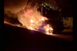 Autobrand aan Achterbinnenhaven in Den Helder